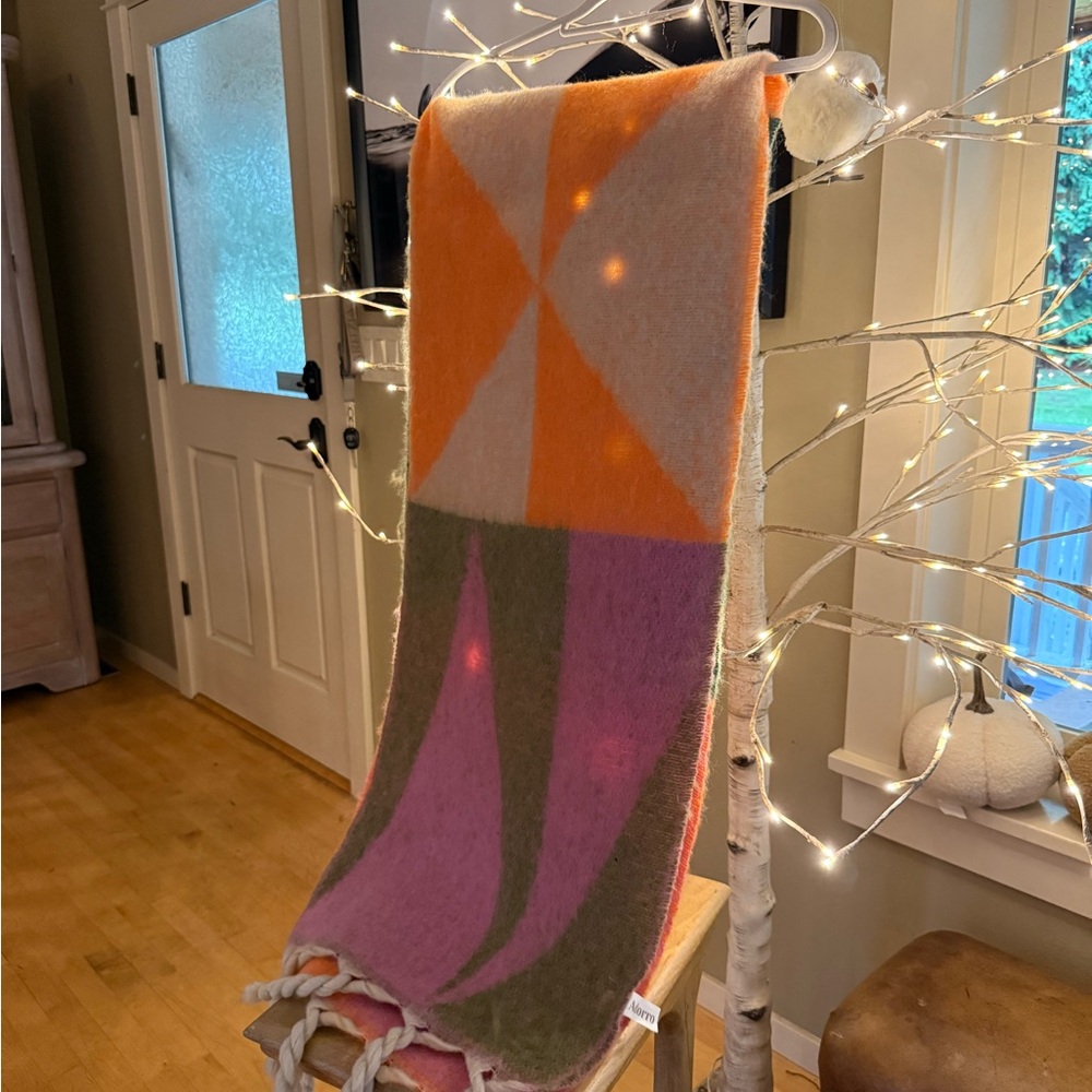 Geometric Multicolor Scarf
